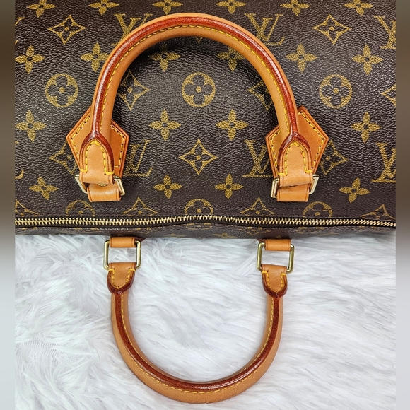 Authentic LV Speedy 35 - Picture 8 of 16